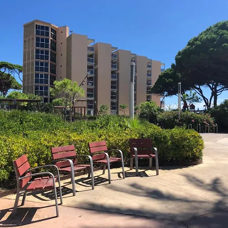 Pineda 1a Linea De Mar & Parking Apartment La Pineda