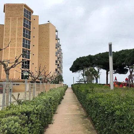 Pineda 1a Linea De Mar & Parking Apartment *