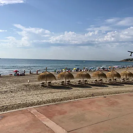 Pineda 1a Linea De Mar & Parking لا بينيذا